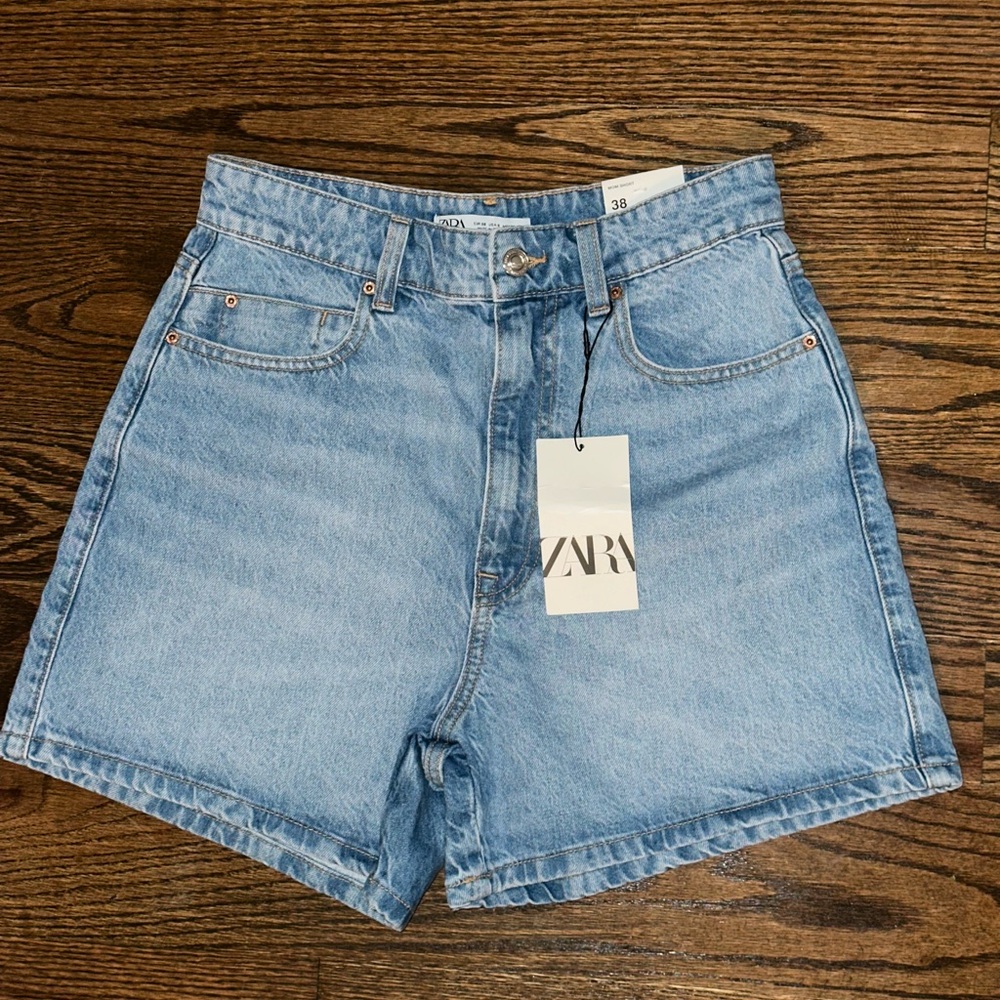 Zara Women's Light Blue Denim Shorts